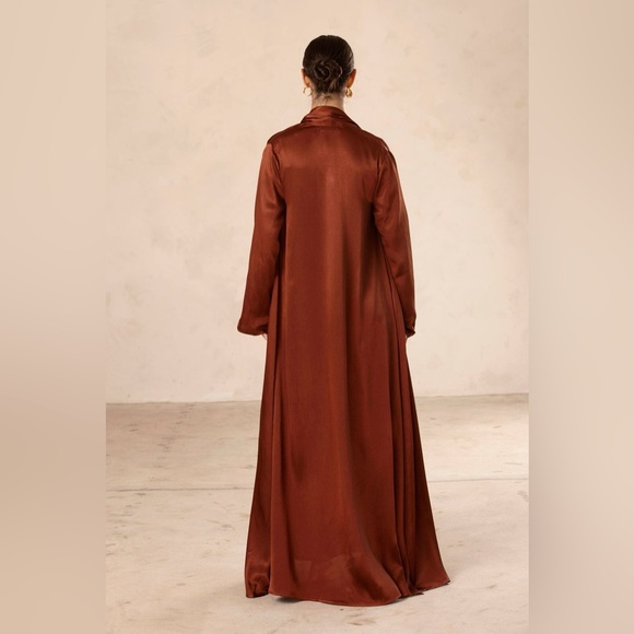 Veiled Collection Textured Open Abaya - Picture 6 of 12
